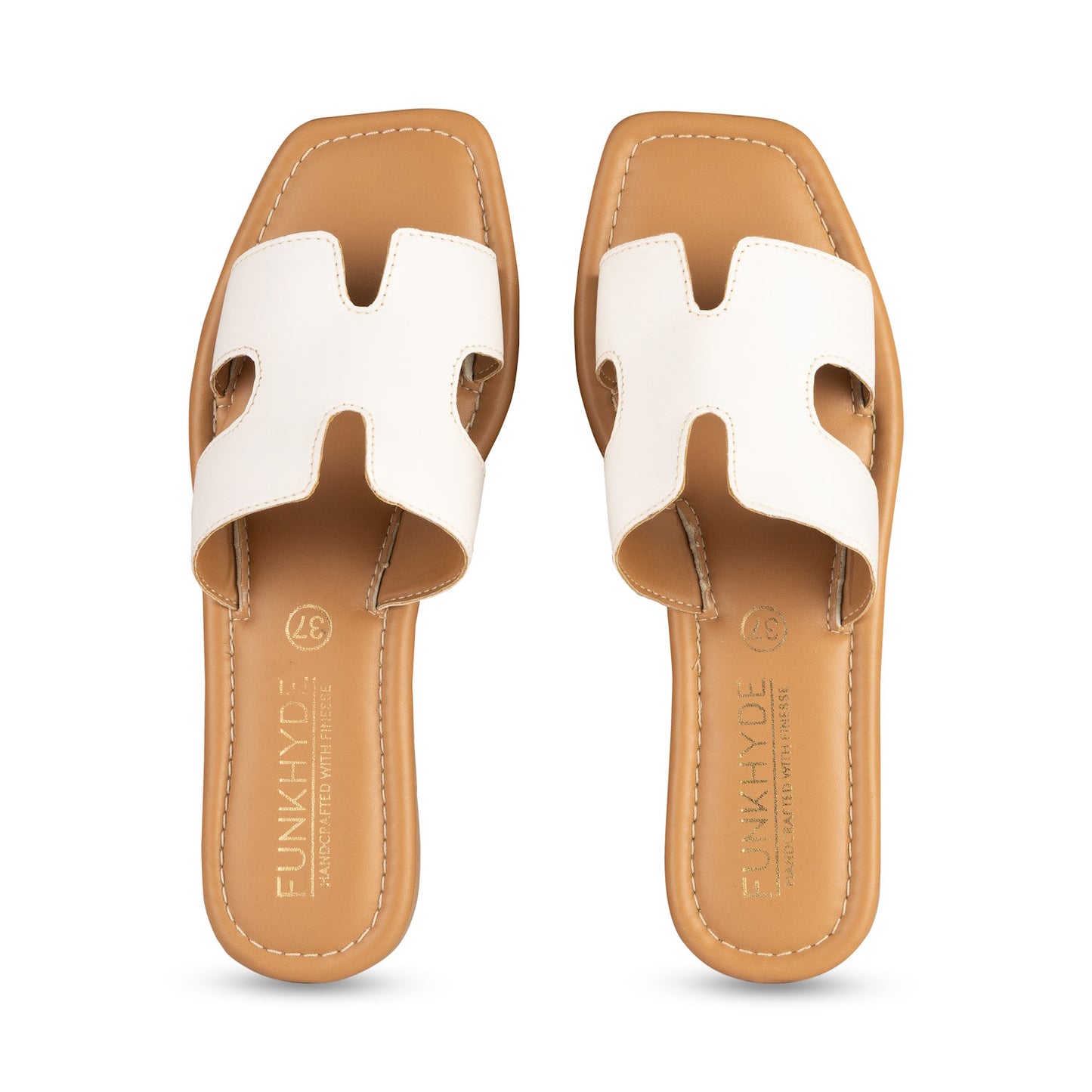 [ Flats ] Mayna White