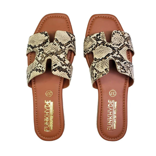 Mayna Beige Snake Slipons